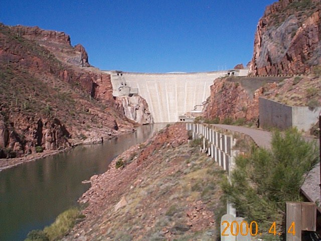 [Roosevelt Dam]